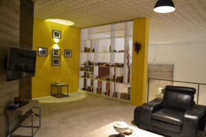 طراحی و ساخت و اجرای دکوراسیون داخلی دفتر کار و شرکت در تهران